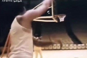 表情是精髓！张伯伦是怎么远距离投篮的？